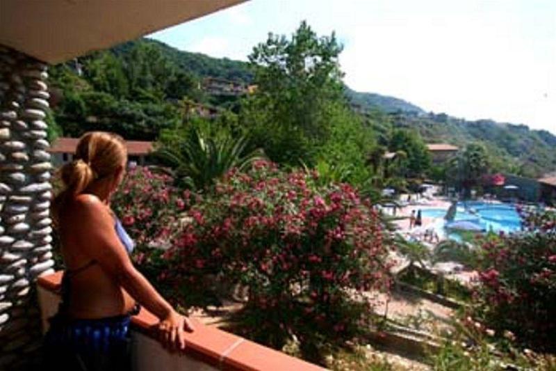 Blue Paradise Villaggio Parghelia Exterior photo